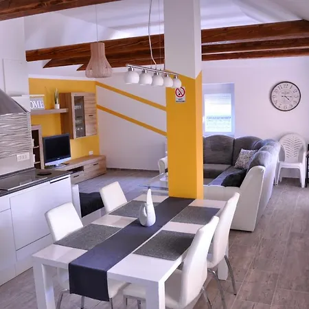 公寓 Apartma Majdas Loka pri Mengsu