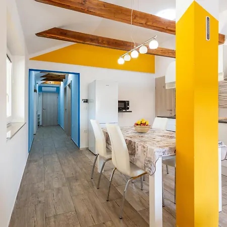 Apartma Majdas *